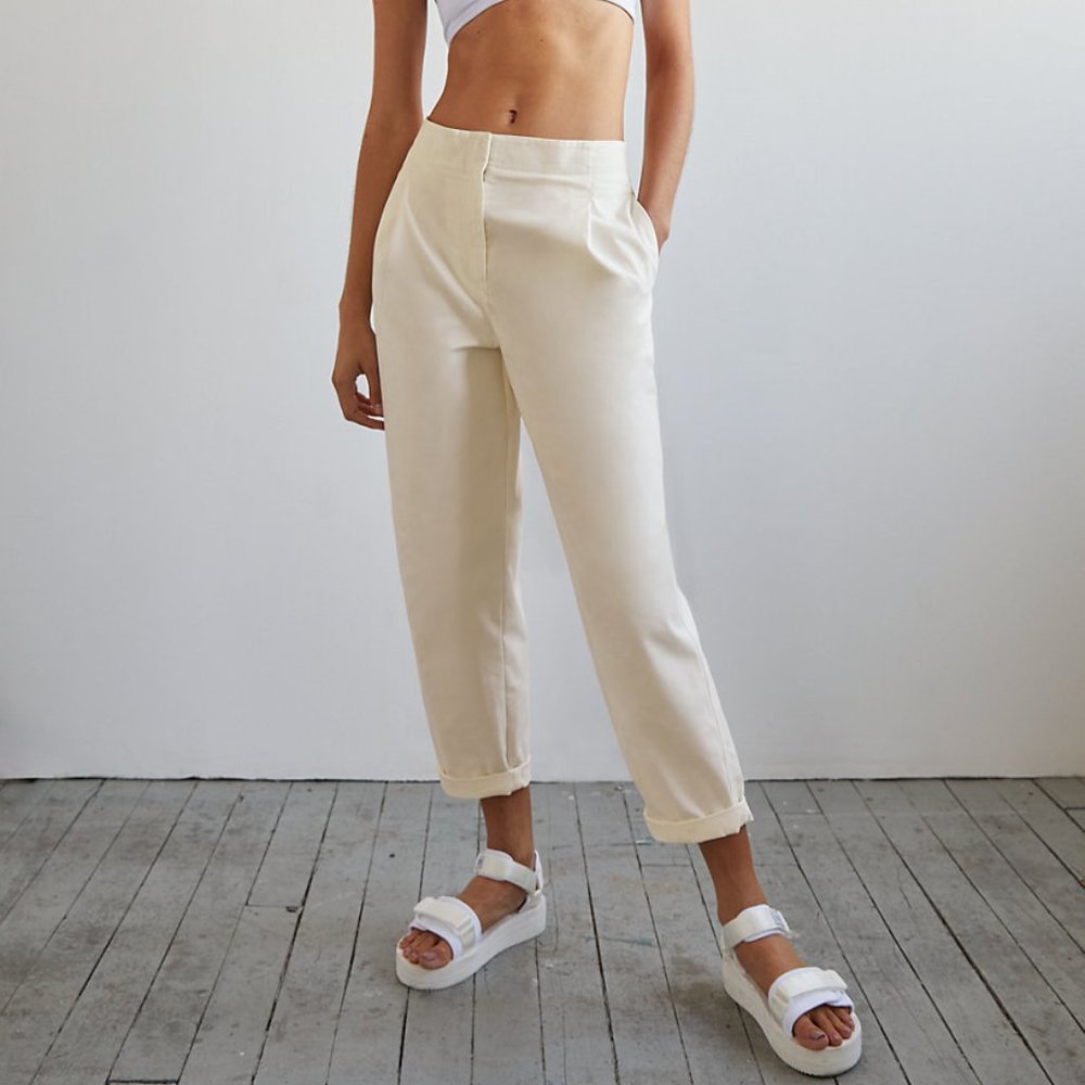 Aritzia Day-Off Pant